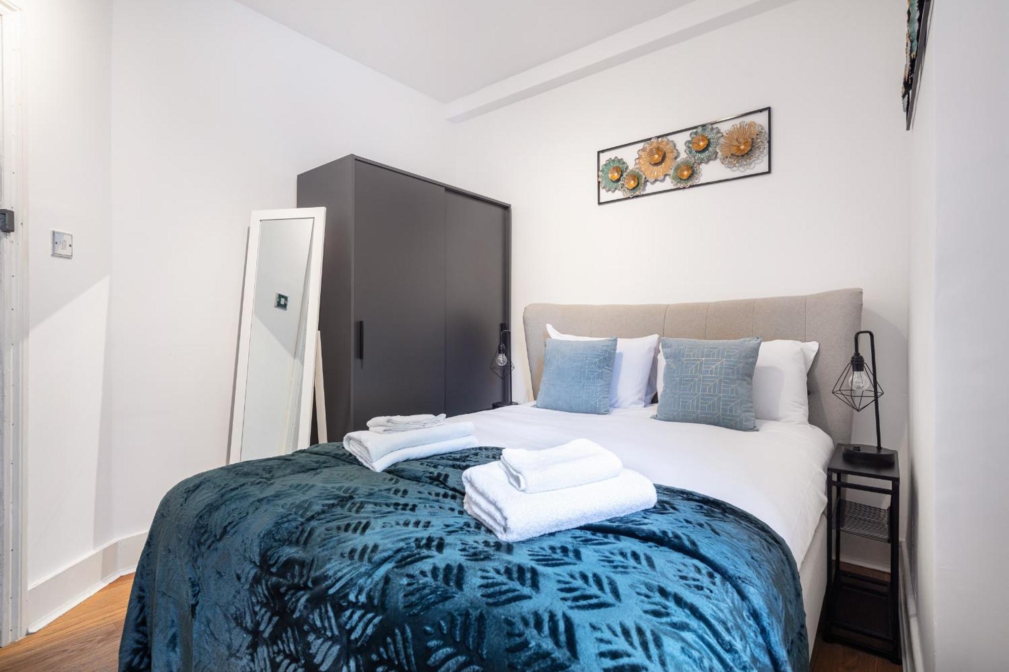 Elegant Three Bed In The Heart Of Marylebone